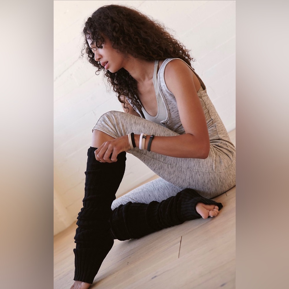FREE PEOPLE YOGA JUMPER CREAM (super soft!)